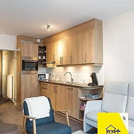 Family Home, Westende 2*