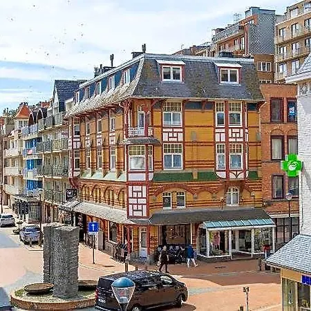 Family Home, Westende Hotel